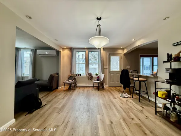 $199,999 | 115 West High Street, Taylor, PA 18517