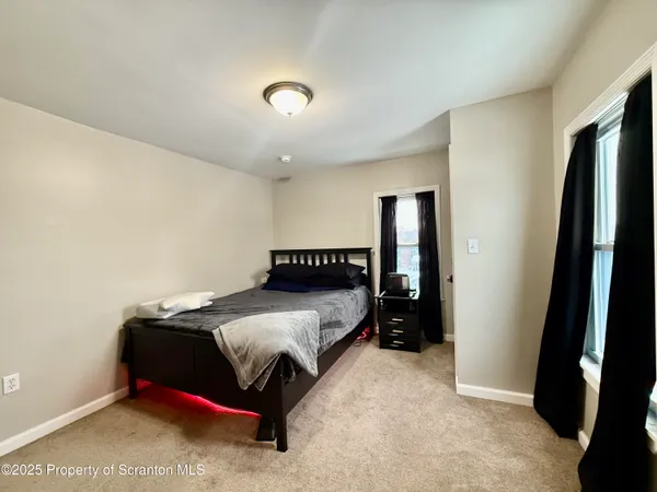 $199,999 | 115 West High Street, Taylor, PA 18517