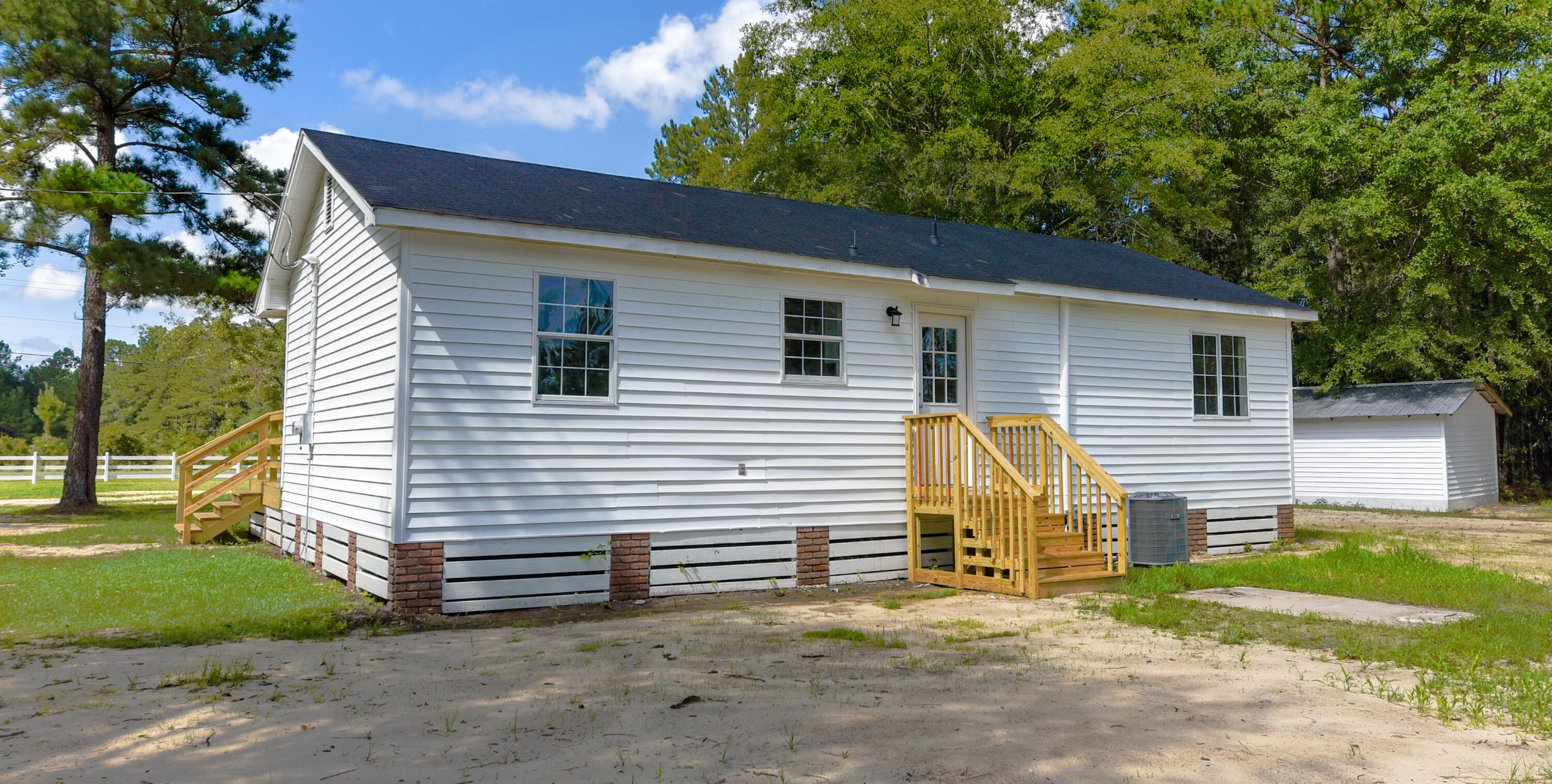 1316 Nunuville Road Walterboro, SC 29488 - Photo 5 of 20 1316 Nunuville Road