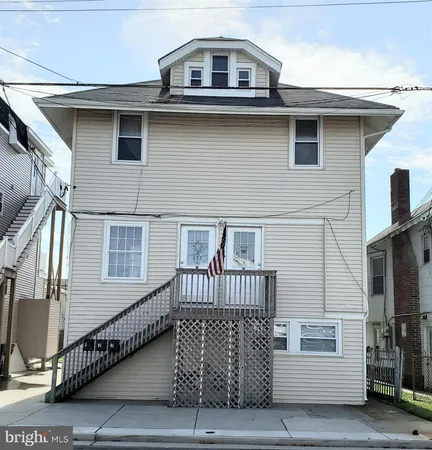 $1,300 | 106 North Rosborough Avenue, Unit 3, Ventnor City, NJ 08406