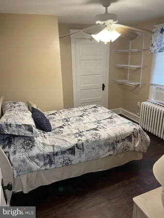 $1,300 | 106 North Rosborough Avenue, Unit 3, Ventnor City, NJ 08406