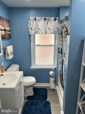 $1,300 | 106 North Rosborough Avenue, Unit 3, Ventnor City, NJ 08406