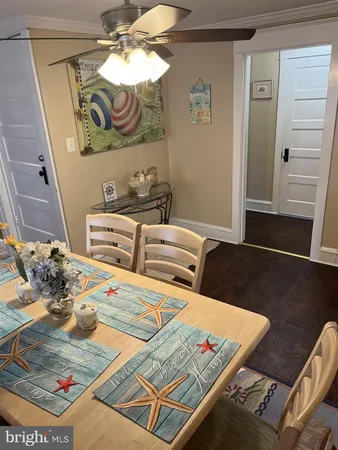 $1,300 | 106 North Rosborough Avenue, Unit 3, Ventnor City, NJ 08406