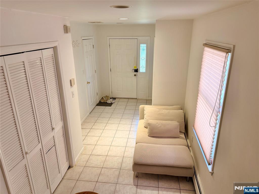 372 Chestnut Street Ridgefield, NJ 07657 - Photo 5 of 26