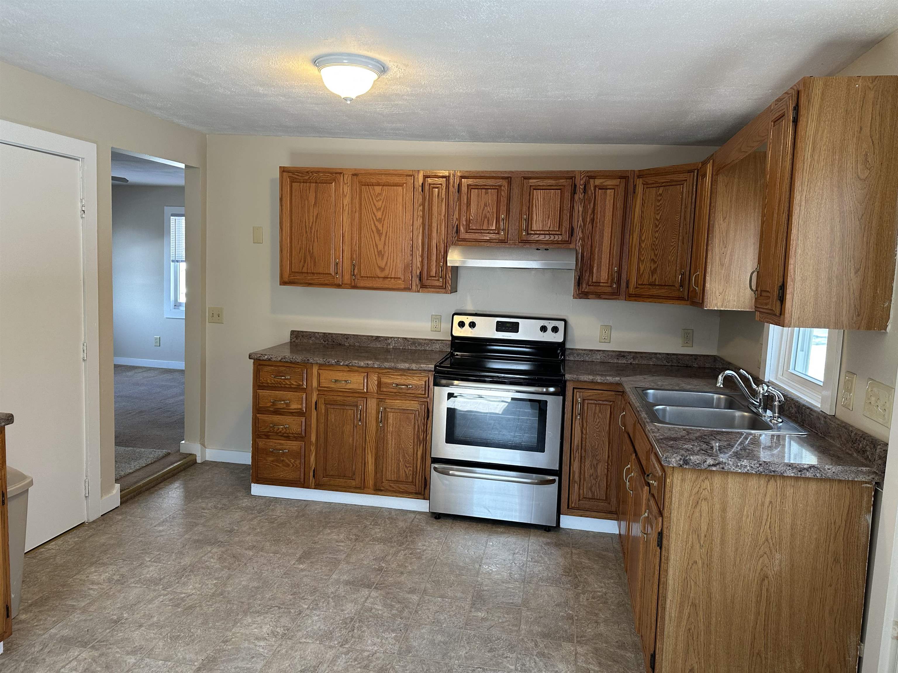 6 Mark Street Jaffrey, NH 03452 - Photo 4 of 12