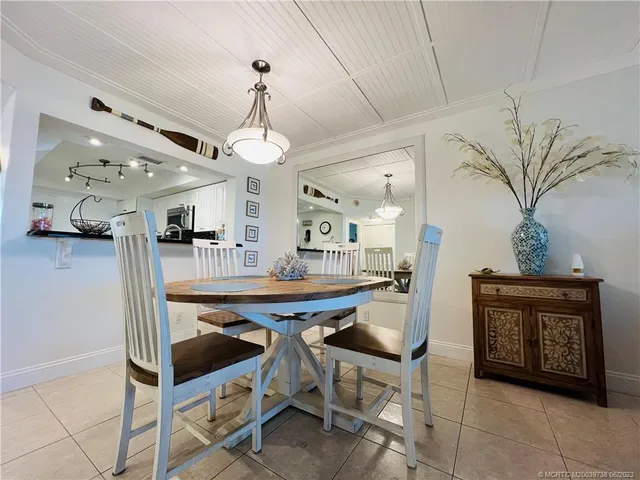 $2,700 | 9490 South Ocean Drive, Unit 213, Jensen Beach, FL 34957