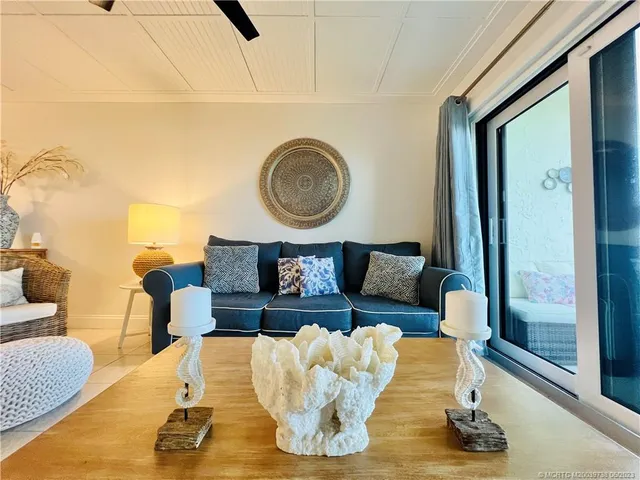 $2,700 | 9490 South Ocean Drive, Unit 213, Jensen Beach, FL 34957