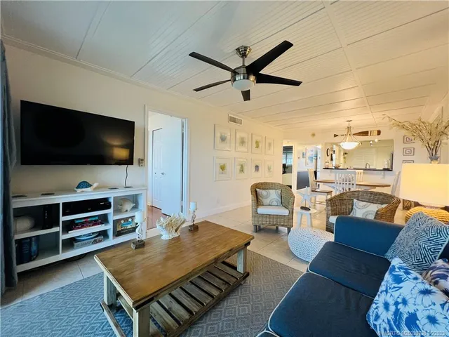 $2,700 | 9490 South Ocean Drive, Unit 213, Jensen Beach, FL 34957