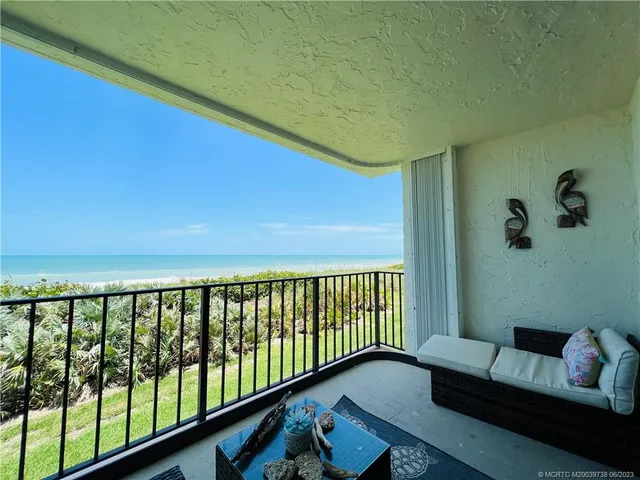 $2,700 | 9490 South Ocean Drive, Unit 213, Jensen Beach, FL 34957