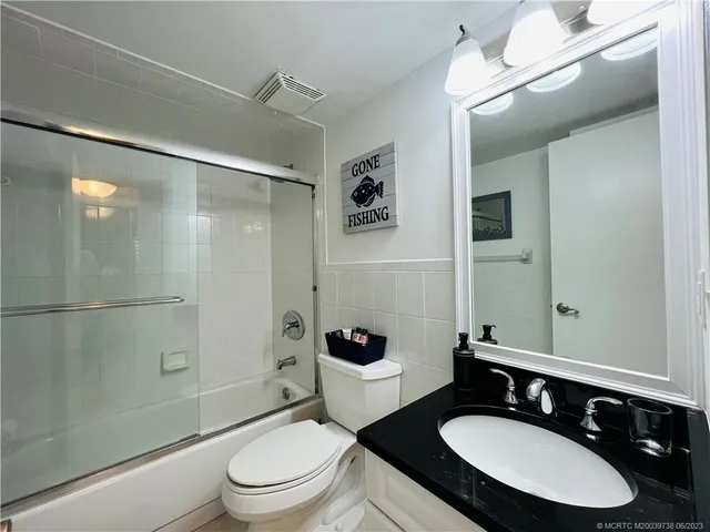 $2,700 | 9490 South Ocean Drive, Unit 213, Jensen Beach, FL 34957