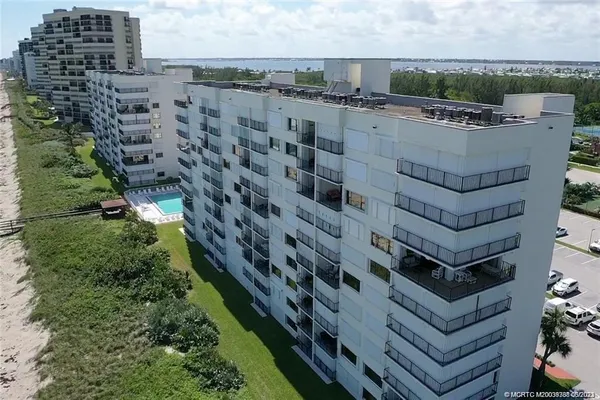 $2,600 | 9490 South Ocean Drive, Unit 213, Jensen Beach, FL 34957
