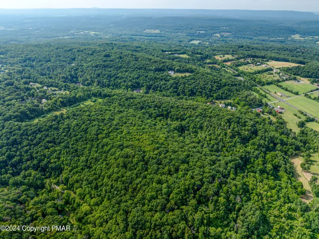 $450,000 | 217 Pearson Lane, Saylorsburg, PA 18353