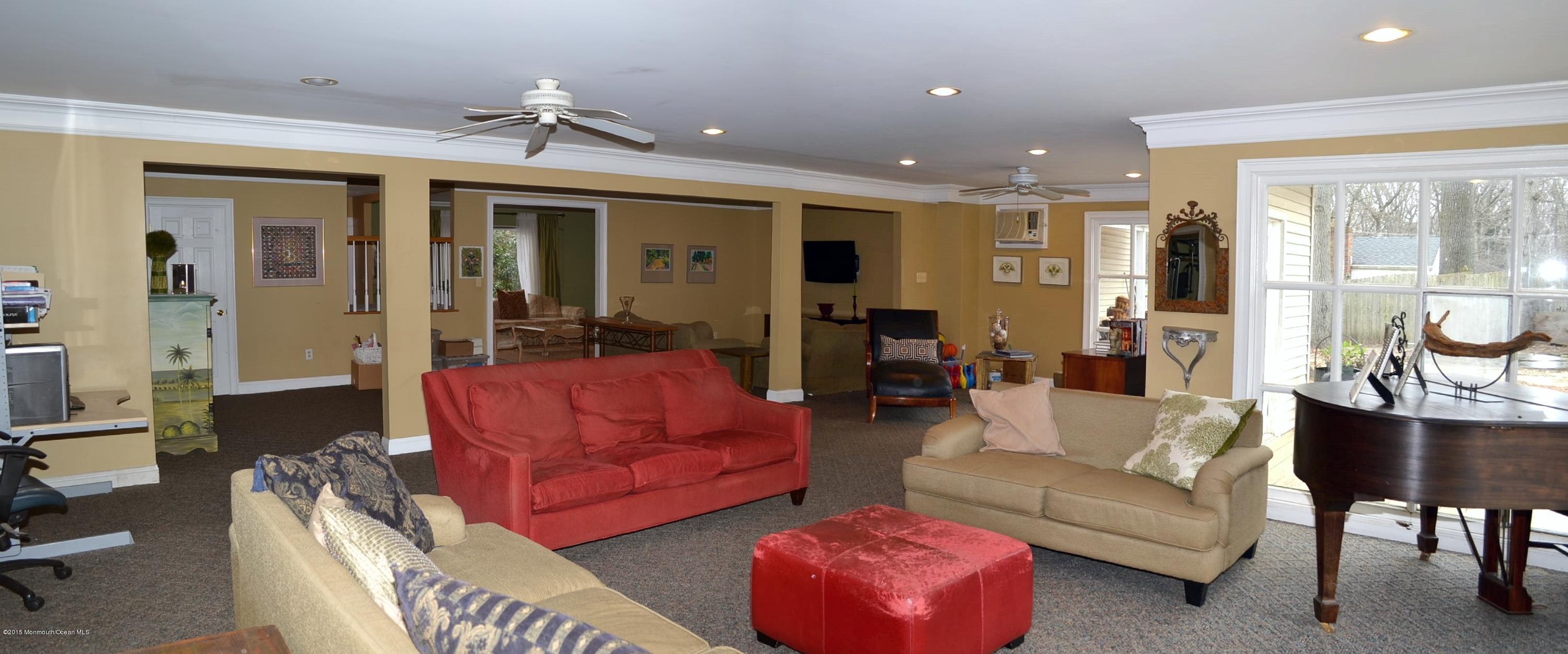 788 Nutswamp Road Middletown, NJ 07701 - Photo 12 of 23 GREAT ROOM