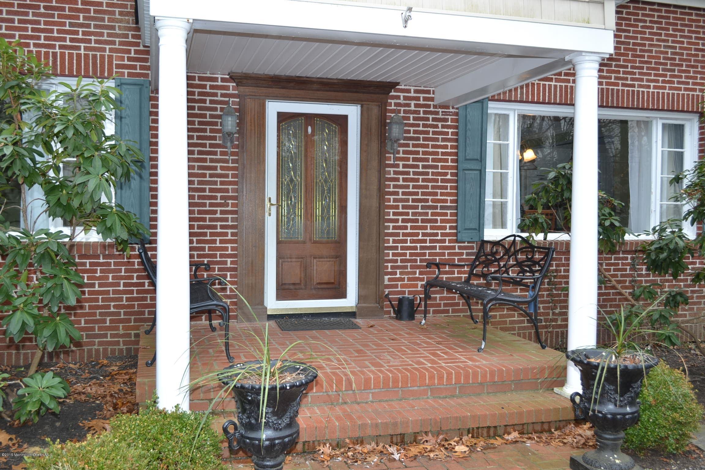 788 Nutswamp Road Middletown, NJ 07701 - Photo 3 of 23 FRONT PORCH