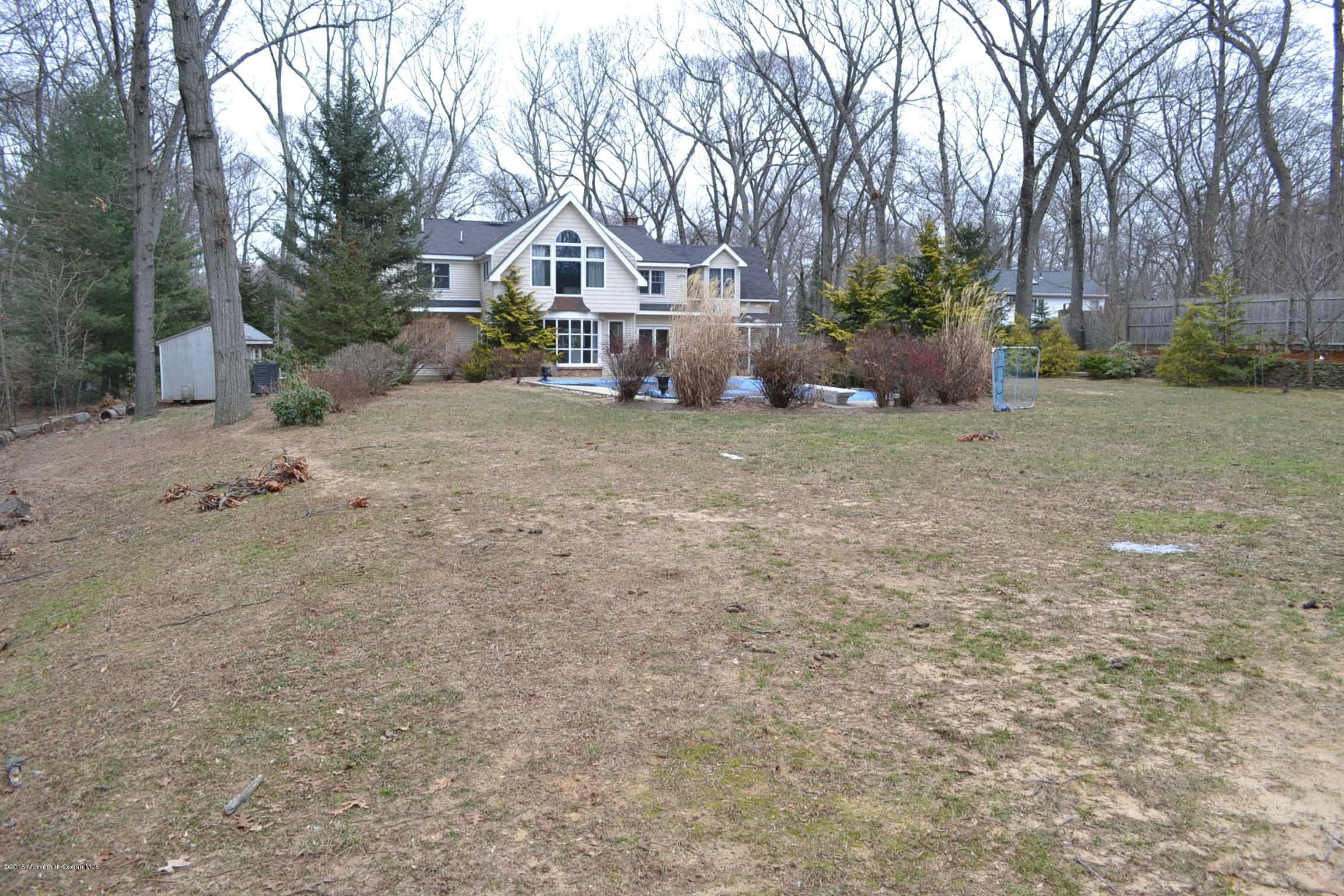 788 Nutswamp Road Middletown, NJ 07701 - Photo 23 of 23 SCENE