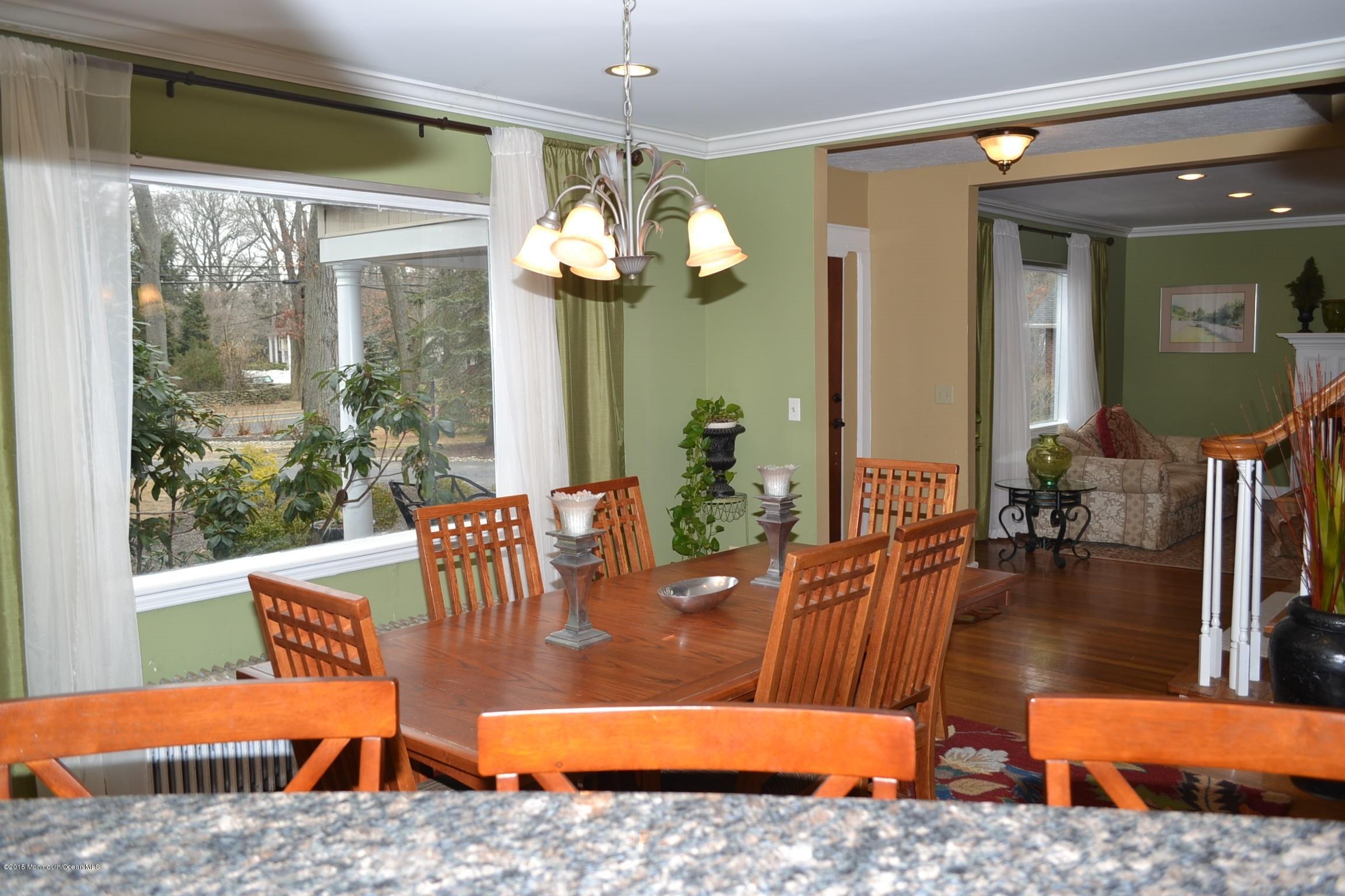 788 Nutswamp Road Middletown, NJ 07701 - Photo 6 of 23 DINING ROOM