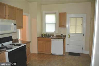 1004 Linwood Road Hagerstown, MD 21740 - Photo 8 of 17 Kitchen