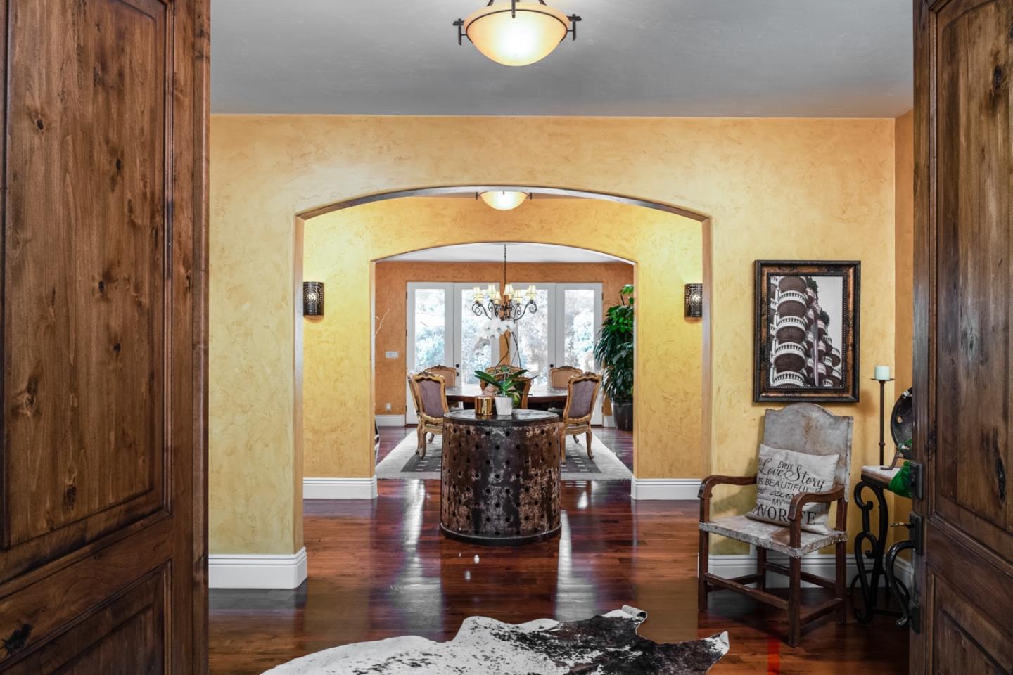 27835 Mesa Del Toro Road Salinas, CA 93908 - Photo 2 of 44 a living room with furniture