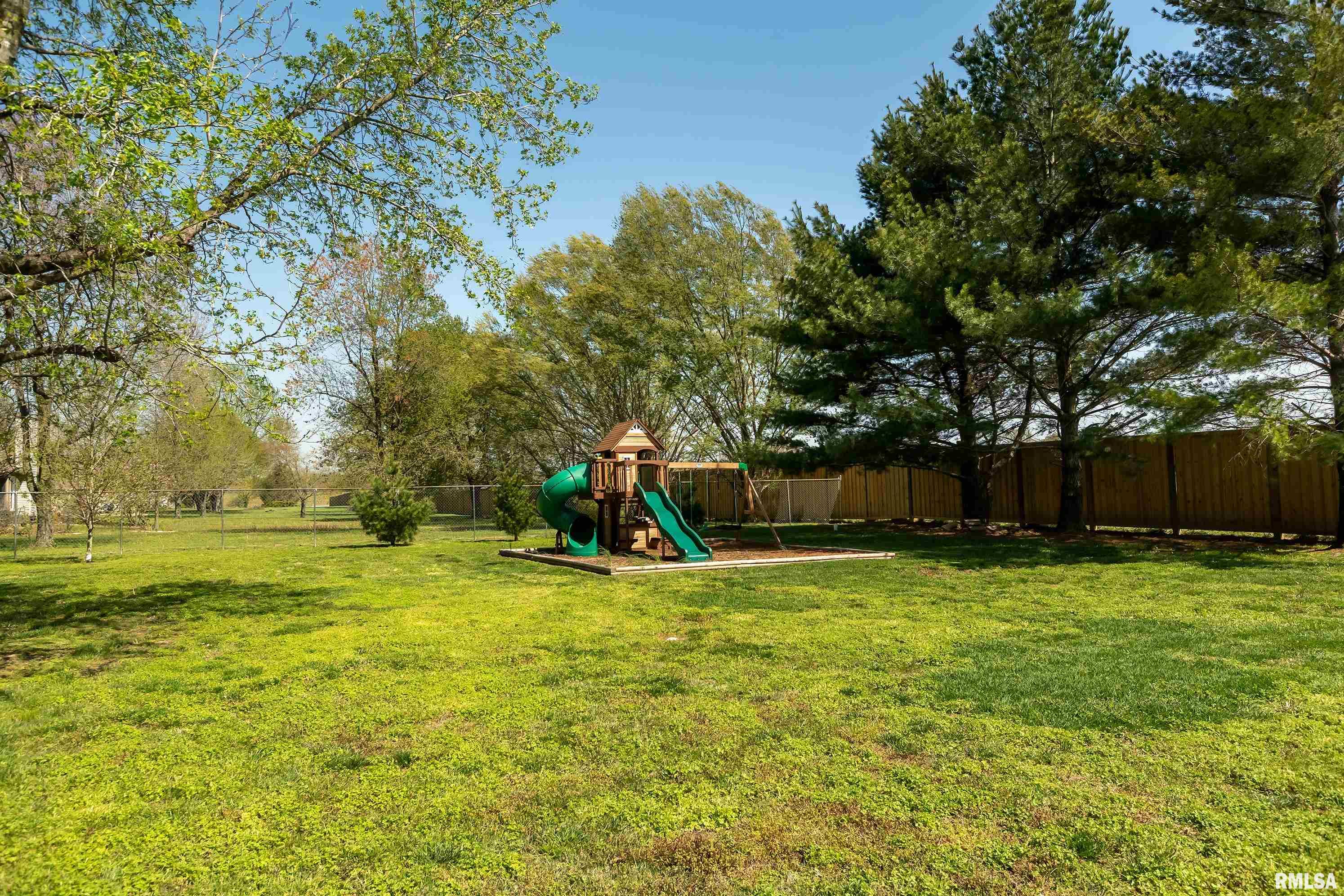 1707 Quail Run Marion, IL 62959 - Photo 34 of 41