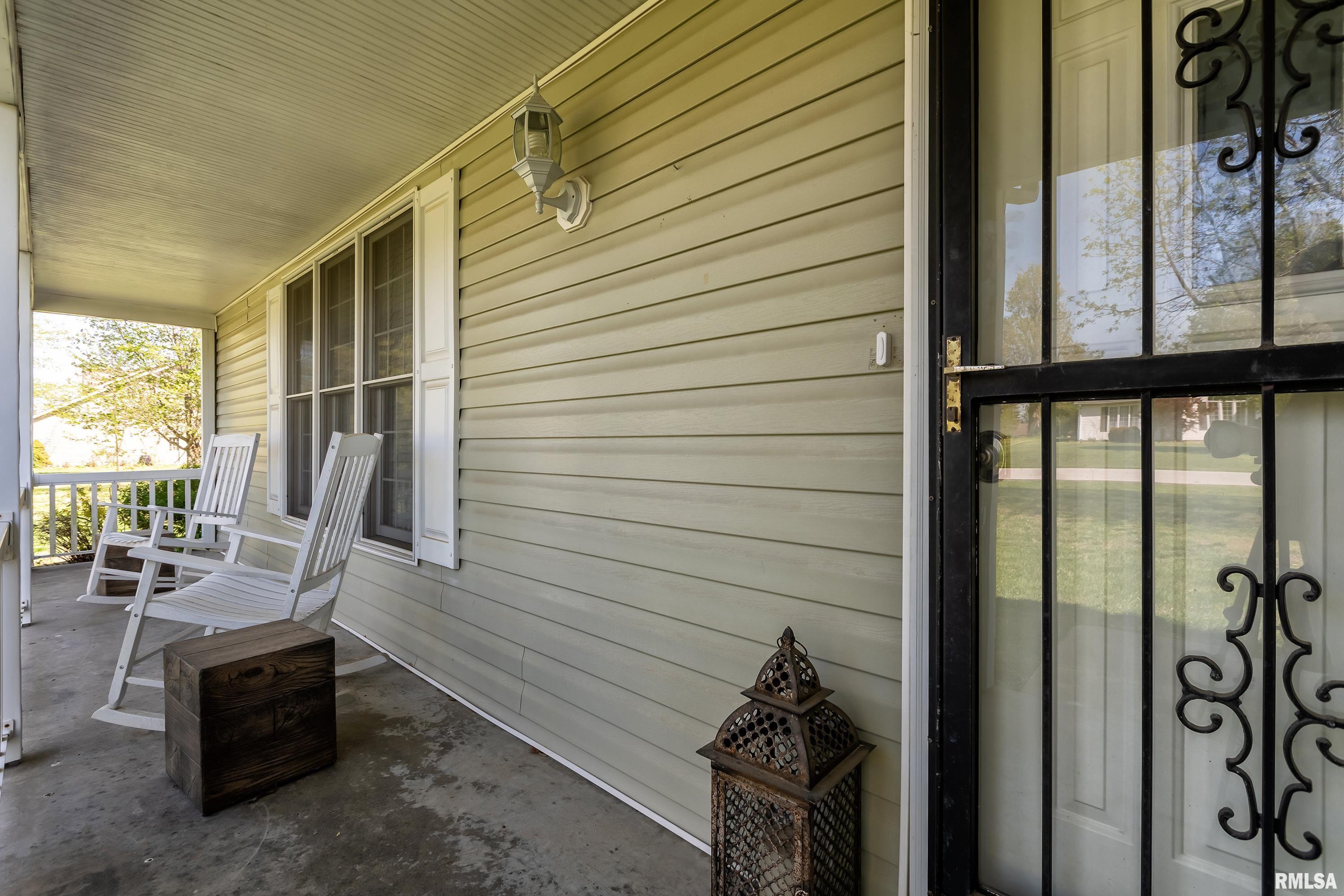 1707 Quail Run Marion, IL 62959 - Photo 4 of 41