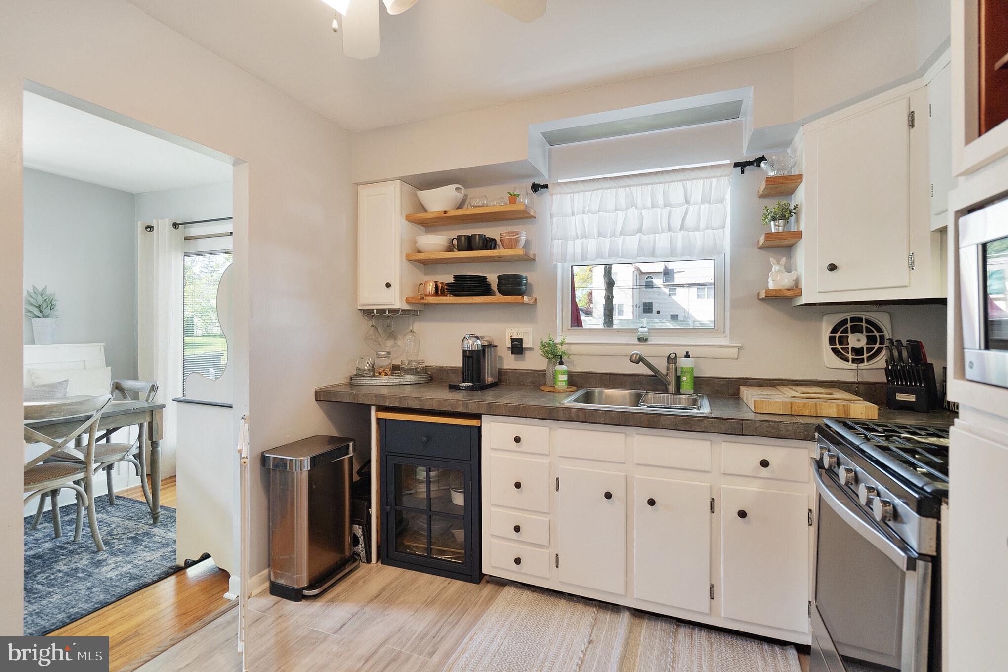 994 Catalpa Road Warminster, PA 18974 - Photo 12 of 30 Beautiful floating wood shelving