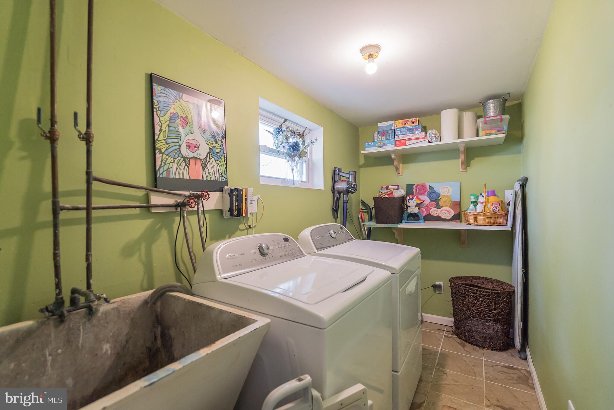 994 Catalpa Road Warminster, PA 18974 - Photo 25 of 30 Laundry Room