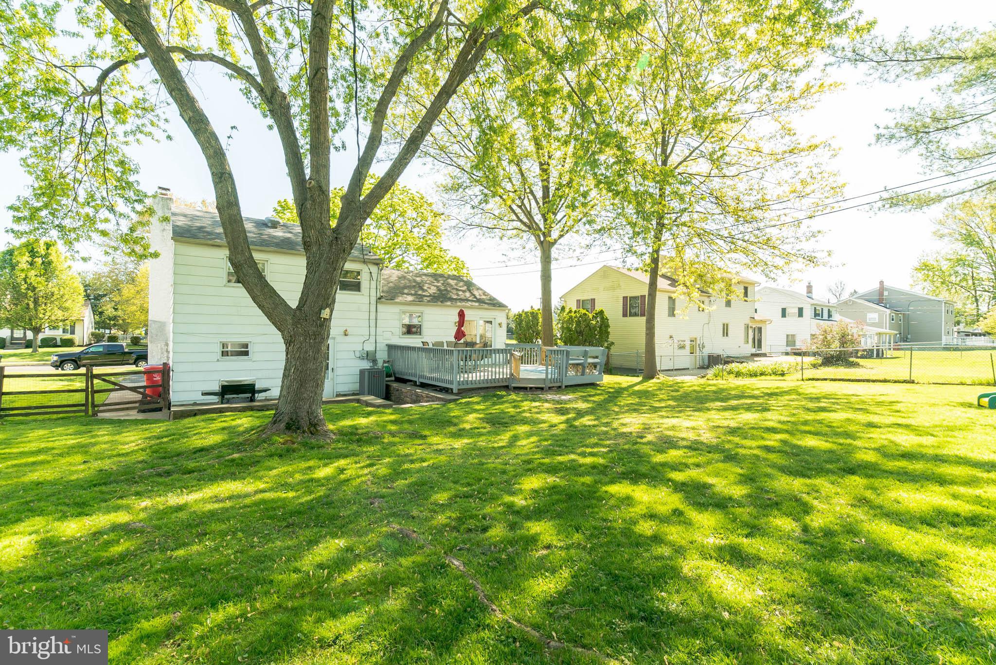 994 Catalpa Road Warminster, PA 18974 - Photo 29 of 30 Fully fenced in yard