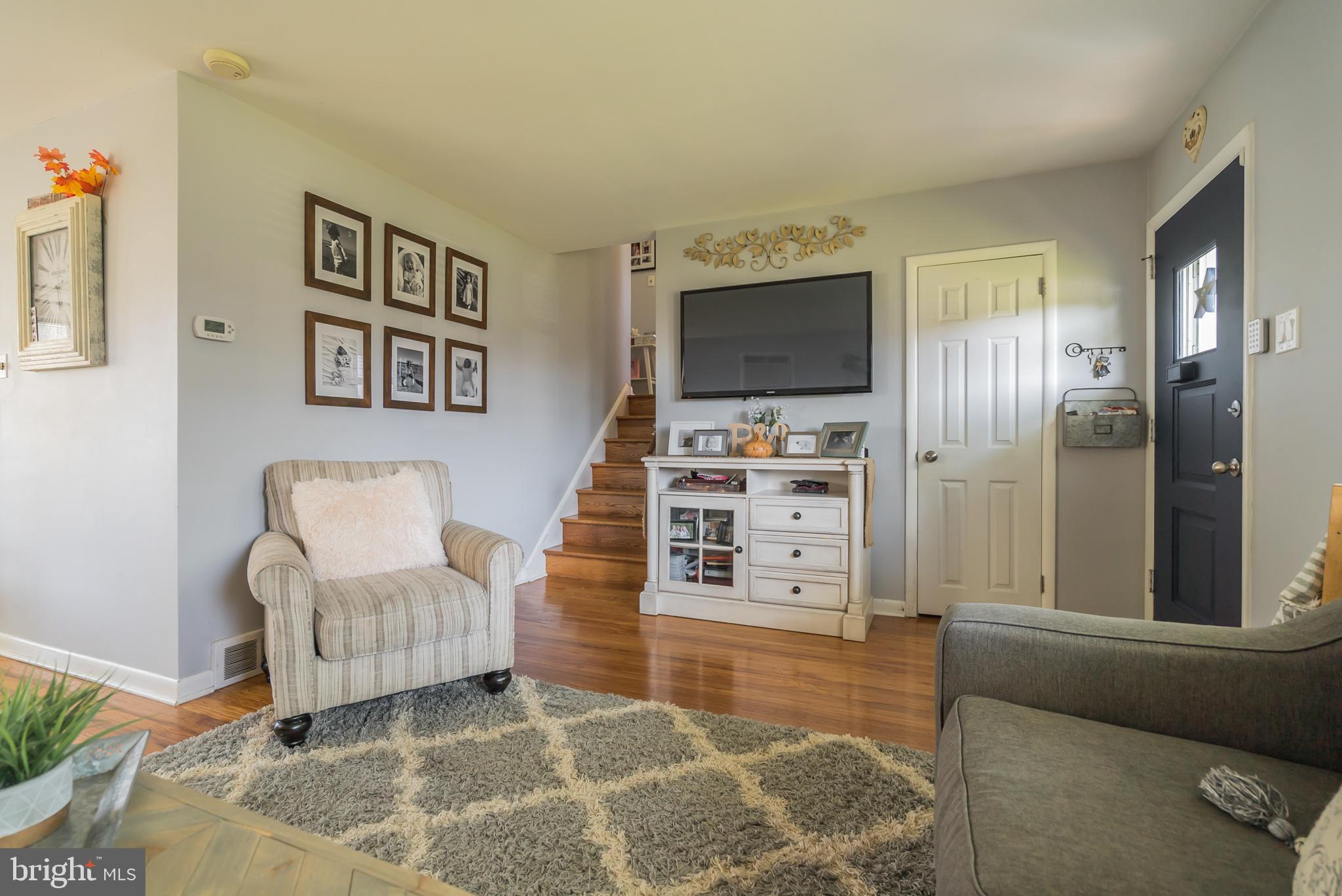 994 Catalpa Road Warminster, PA 18974 - Photo 6 of 30 Hardwood Floors