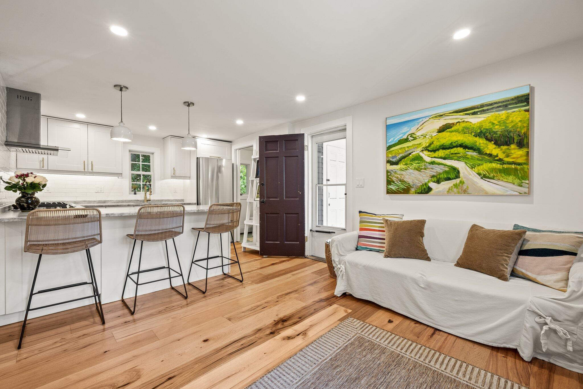 30 Bangs Street, Unit UB Provincetown, MA 02657 - Photo 4 of 21 5-web-or-mls-30-bangs-st-unit-b