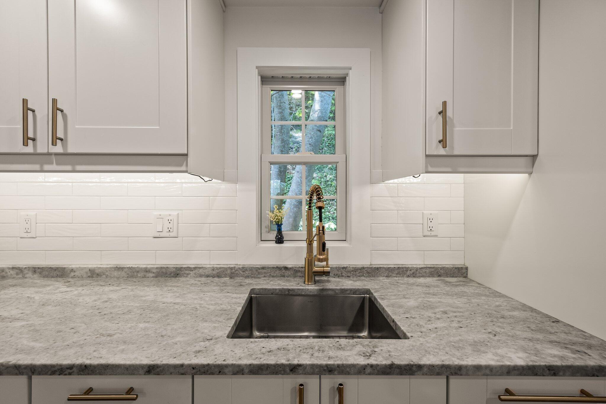 30 Bangs Street, Unit UB Provincetown, MA 02657 - Photo 10 of 21 8-web-or-mls-30-bangs-st-unit-b