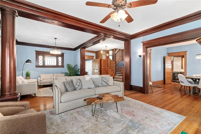 $700,000 | 4033 Warwick Boulevard, Kansas City, MO 64111