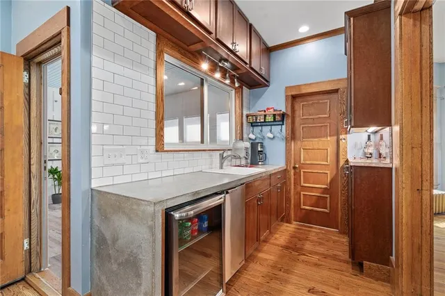 $700,000 | 4033 Warwick Boulevard, Kansas City, MO 64111