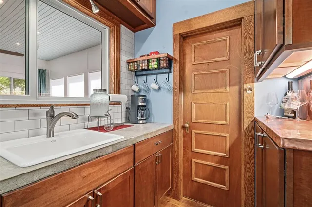 $700,000 | 4033 Warwick Boulevard, Kansas City, MO 64111