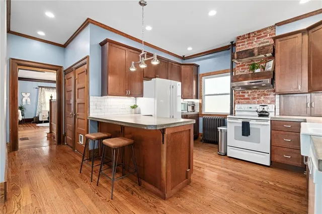 $700,000 | 4033 Warwick Boulevard, Kansas City, MO 64111