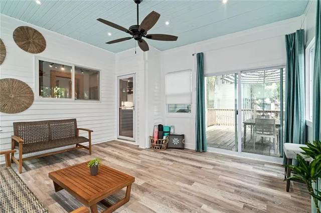 $700,000 | 4033 Warwick Boulevard, Kansas City, MO 64111