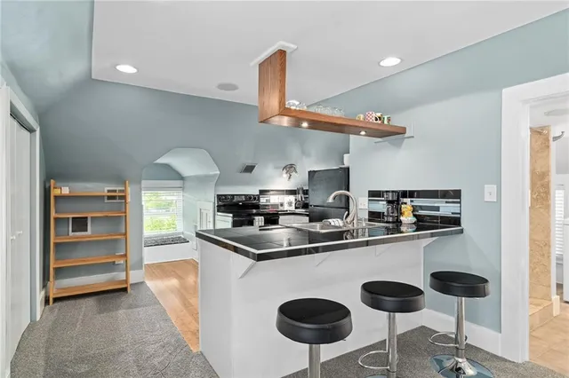 $700,000 | 4033 Warwick Boulevard, Kansas City, MO 64111