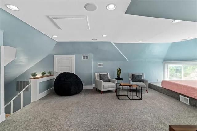 $700,000 | 4033 Warwick Boulevard, Kansas City, MO 64111