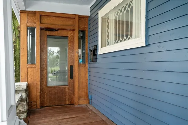 $700,000 | 4033 Warwick Boulevard, Kansas City, MO 64111