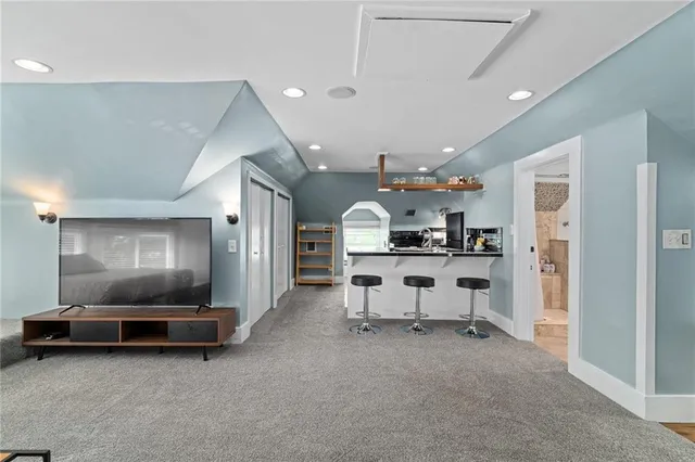 $700,000 | 4033 Warwick Boulevard, Kansas City, MO 64111