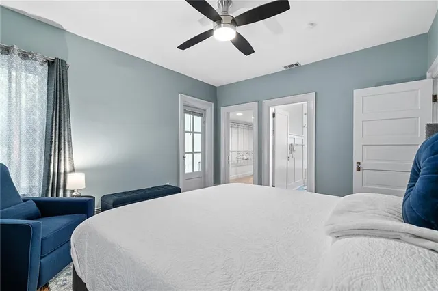 $700,000 | 4033 Warwick Boulevard, Kansas City, MO 64111