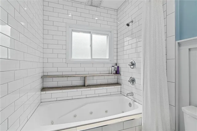 $700,000 | 4033 Warwick Boulevard, Kansas City, MO 64111