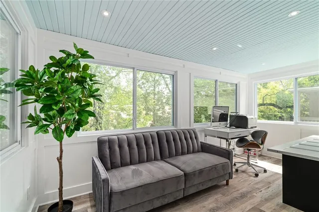 $700,000 | 4033 Warwick Boulevard, Kansas City, MO 64111