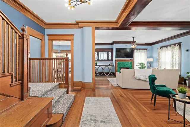 $700,000 | 4033 Warwick Boulevard, Kansas City, MO 64111