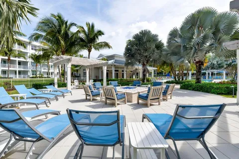 $760,000 | 814 Bay Colony Drive South, Juno Beach, FL 33408