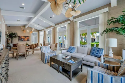 $760,000 | 814 Bay Colony Drive South, Juno Beach, FL 33408