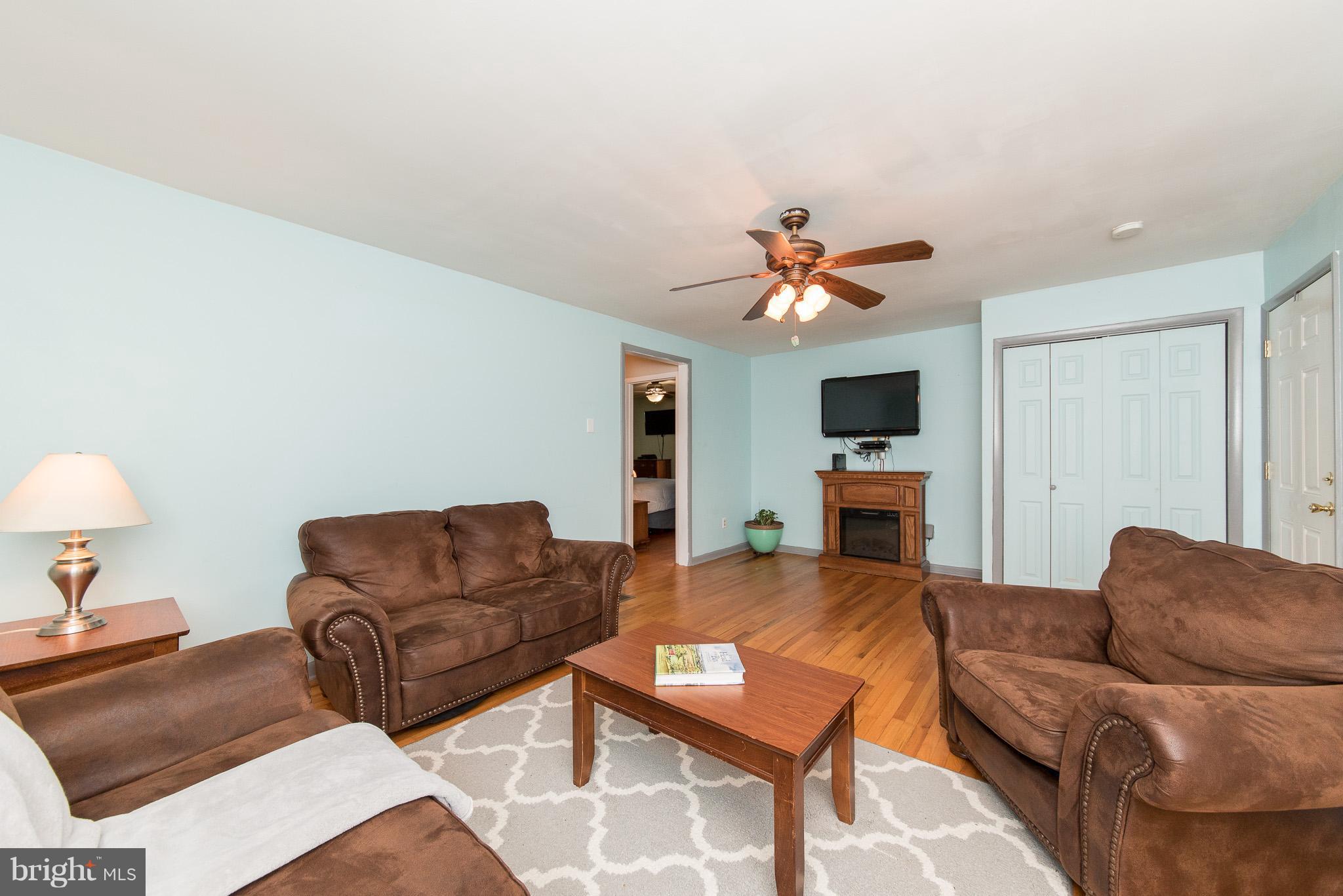 544 Frist Road Colora, MD 21917 - Photo 6 of 30 Living Room