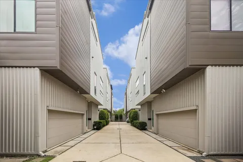 a view of entryway