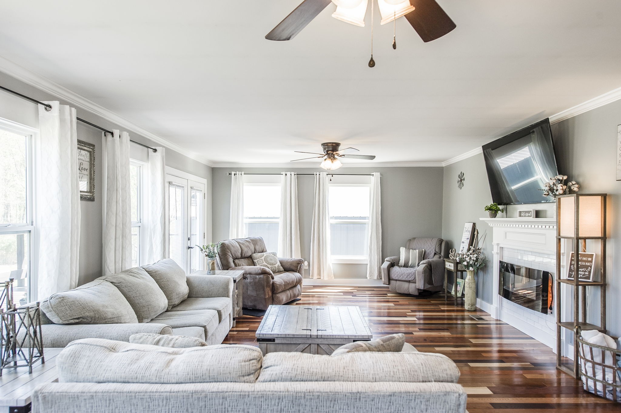 3014 Academy Road Portland, TN 37148 - Photo 13 of 42 a living room with furniture and a flat screen tv