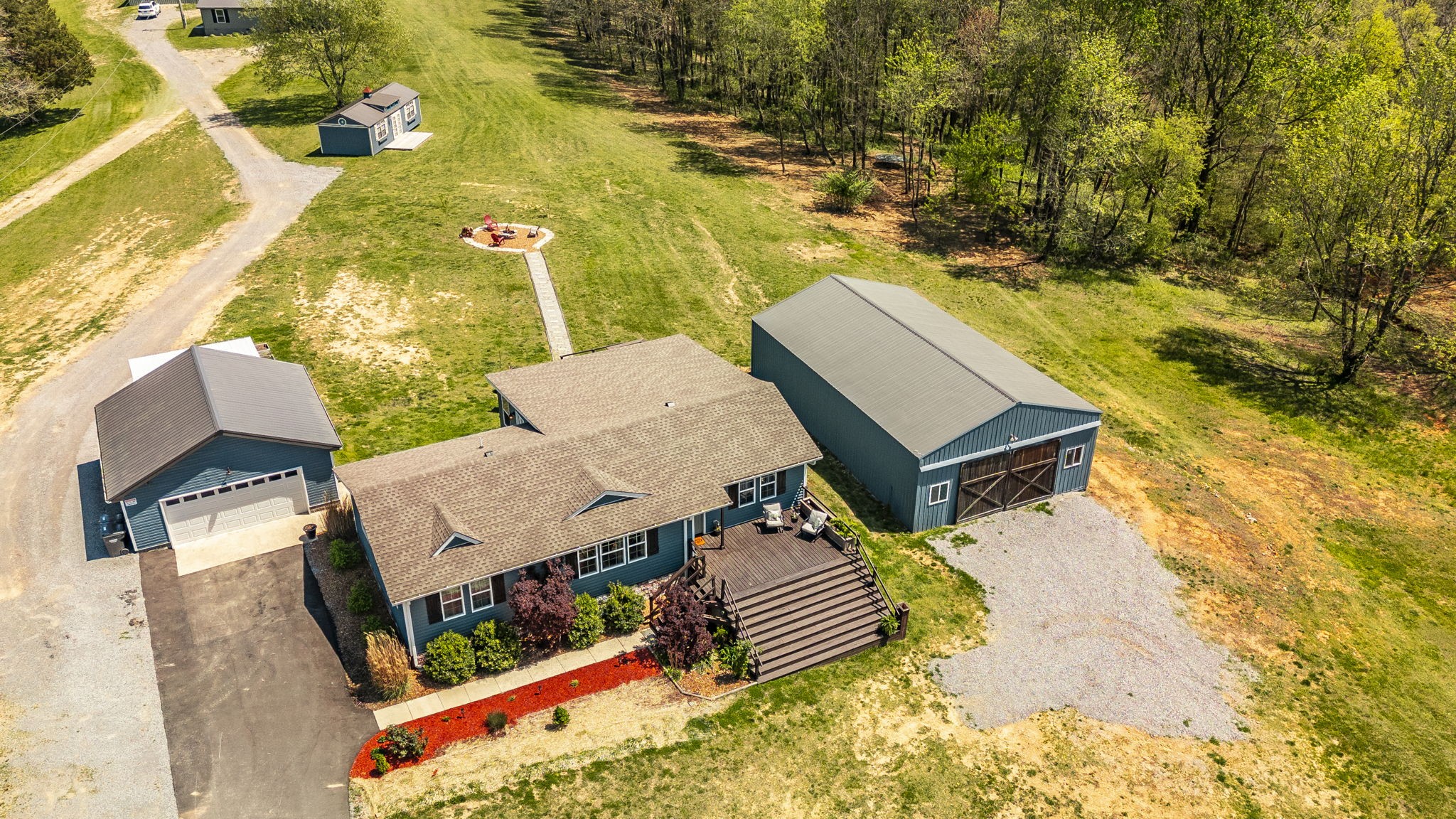 3014 Academy Road Portland, TN 37148 - Photo 36 of 42 an aerial view of a house with swimming pool and sitting area
