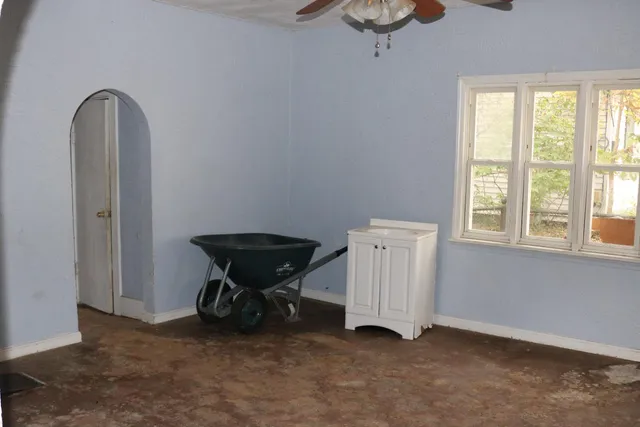 $69,900 | 110 West Conwell Street, Aurora, IN 47001